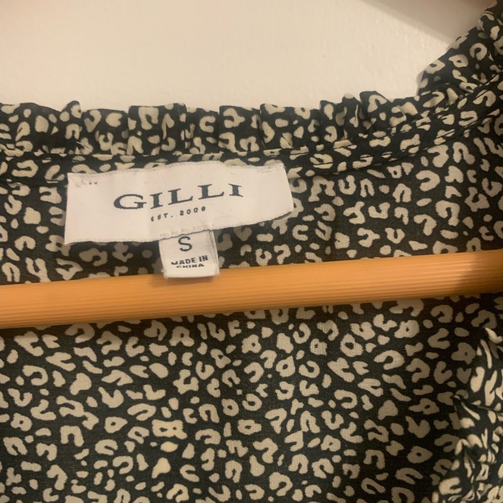 Gilli Small Cropped tie Button down - Picture 2 of 3